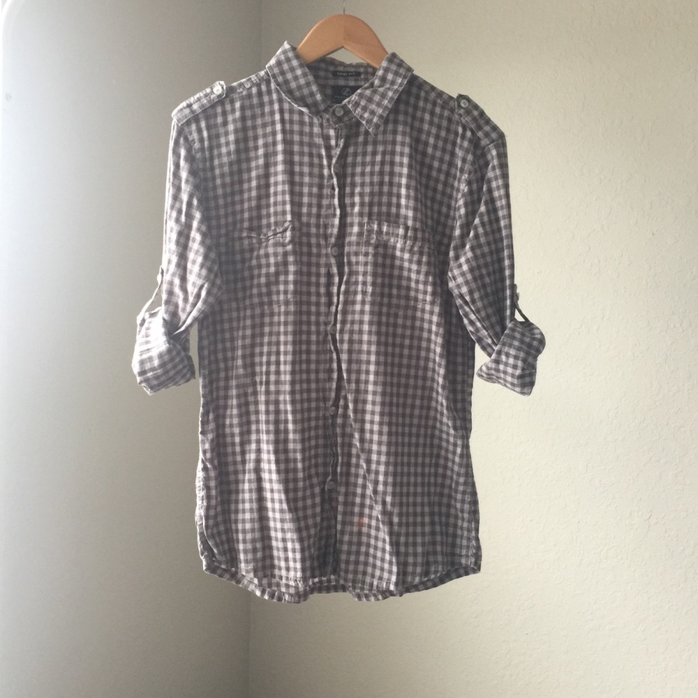New listing! Men’s checked casual shirt
